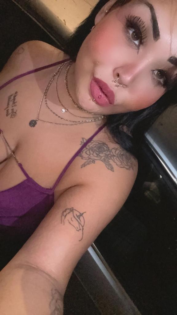 Chica busca chico en Almería: 
