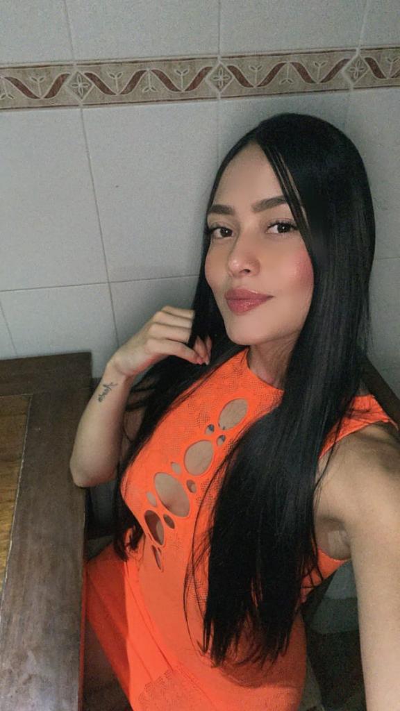 Chica busca chico en Cádiz: 