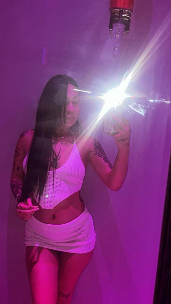 Chica busca chico en Málaga: Chica busca chico