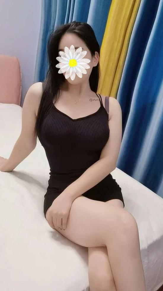 Chica busca chico en Alicante: Chica busca chico