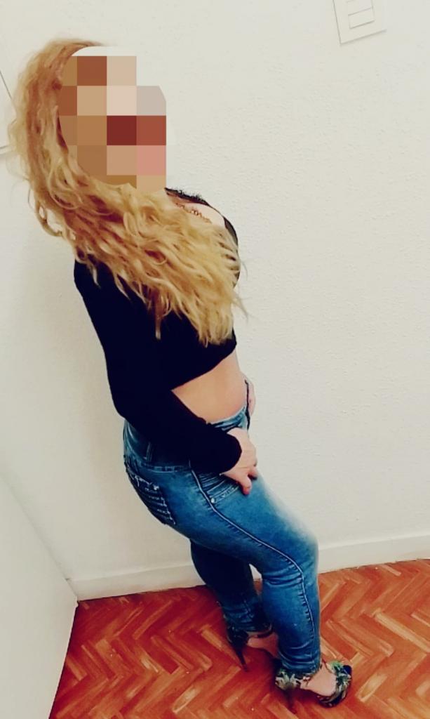 691854297: Chica busca chico en Pontevedra