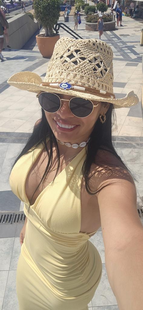 Chica busca chico en Tenerife: 