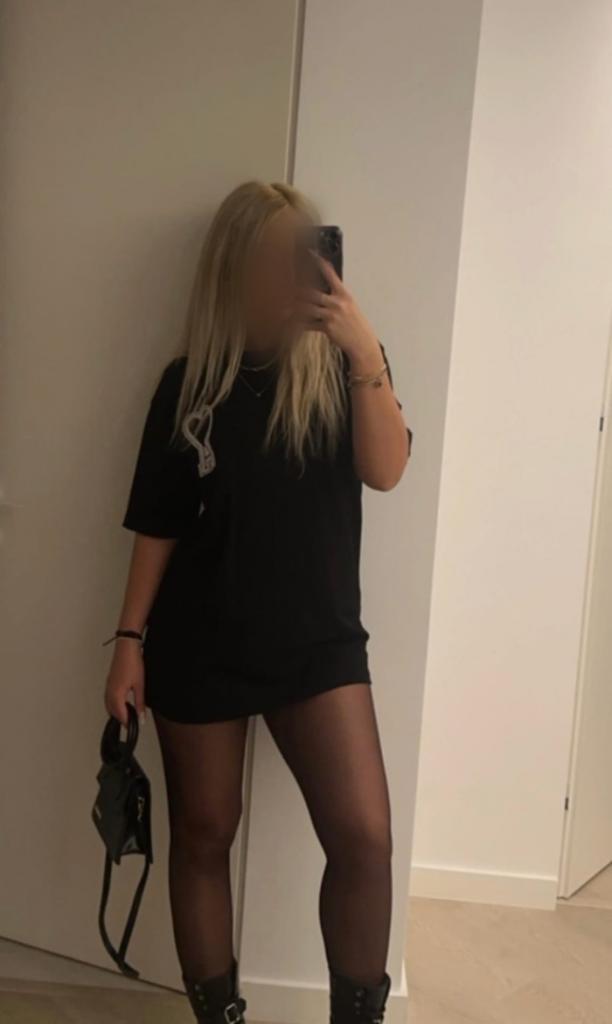 Chica busca chico en Almería: 