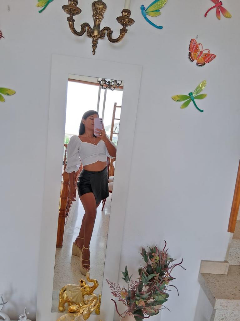 Chica busca chico en Tenerife: 