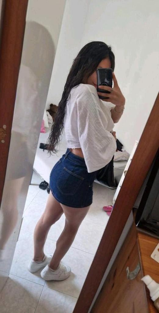 666352427: Chica busca chico en Barcelona