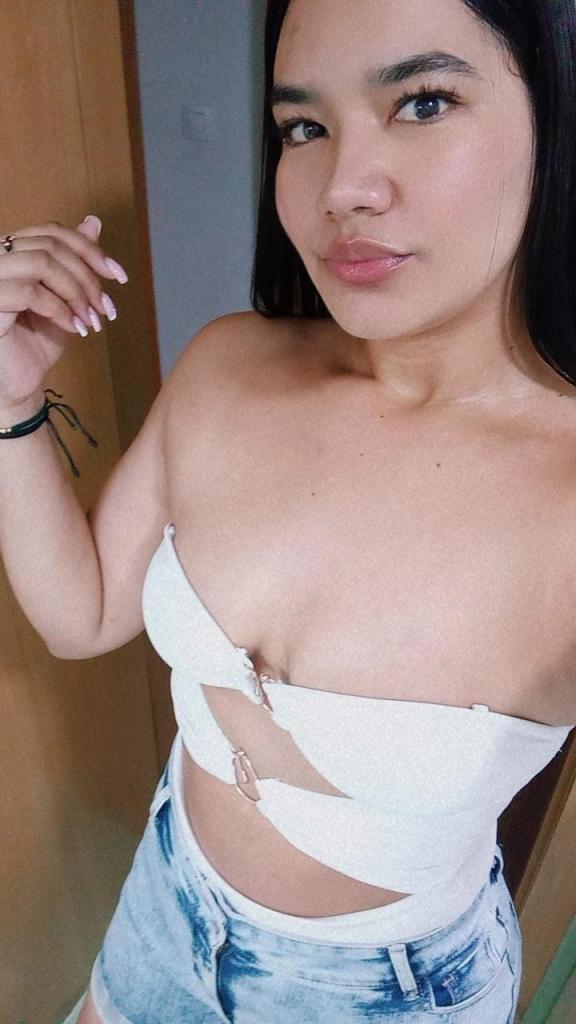 Chica busca chico en Granada: Chica busca chico