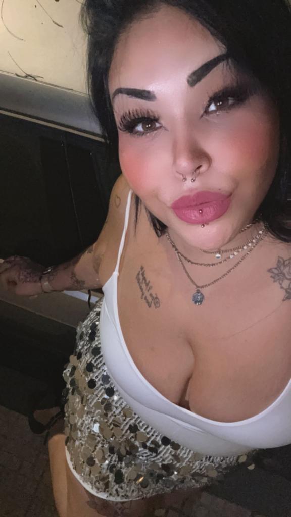 Chica busca chico en Almería: 