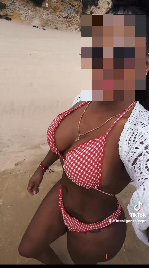 607384055: Chica busca chico en Cádiz