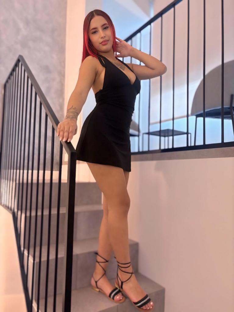 Chica busca chico en Alicante: Chica busca chico