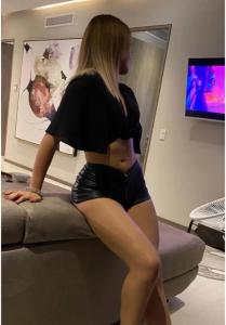 631996751: Chica busca chico en La Coruña
