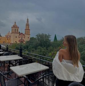 674430096: Chica busca chico en Cádiz