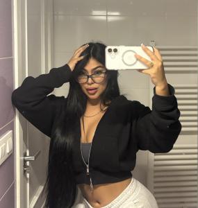 694262933: Chica busca chico en La Coruña