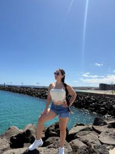 663331524: Chica busca chico en Las Palmas