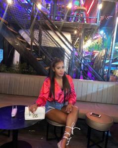 622768046: Chica busca chico en Barcelona