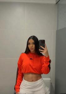 642963995: Chica busca chico en Madrid