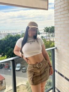 614438827: Chica busca chico en Gerona