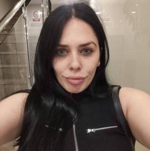 614731480: Chica busca chico en Murcia