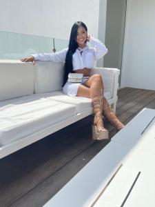 662487236: Chica busca chico en Sevilla