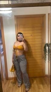 664355291: Chica busca chico en Málaga