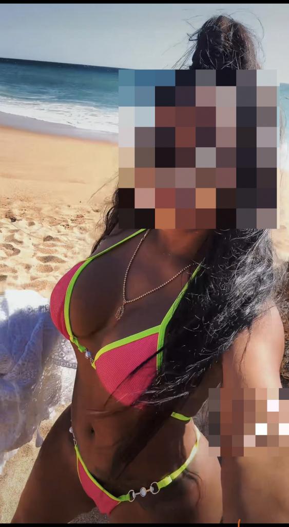 607384055: Chica busca chico en Cádiz
