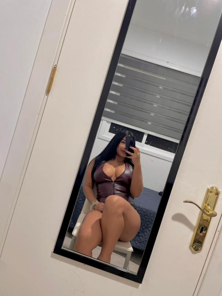 Chica busca chico en Tenerife: 