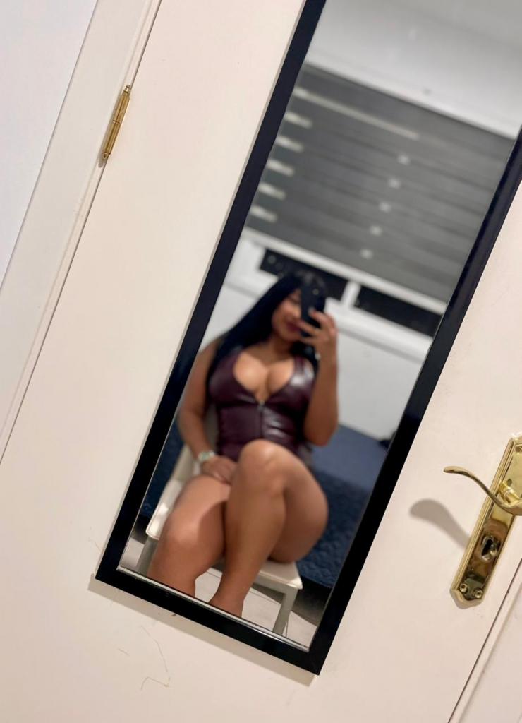 Chica busca chico en Tenerife: 