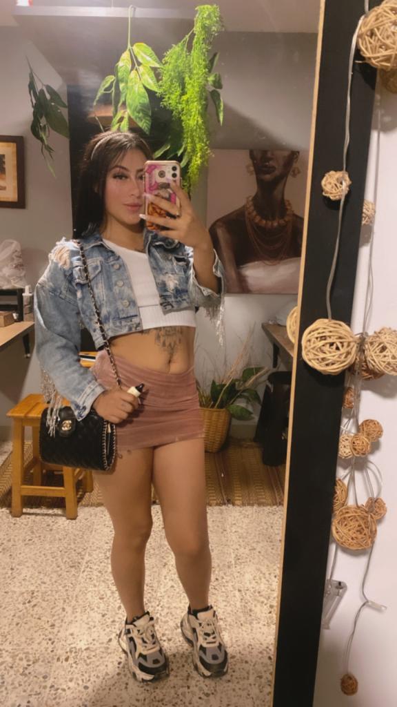 Chica busca chico en Tenerife: 