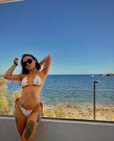 644763540: Chica busca chico en Barcelona