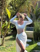 670588606: Chica busca chico en Madrid