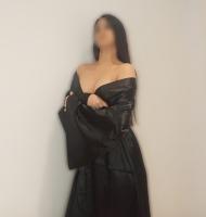 664679165: Chica busca chico en Barcelona