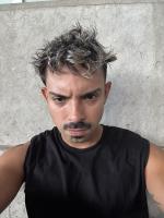 644097937: Chico busca chica en Barcelona