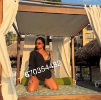 670354482: Chica busca chico en Barcelona