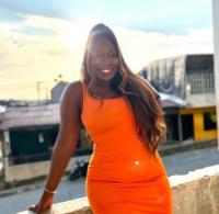 664407607: Chica busca chico en Sevilla