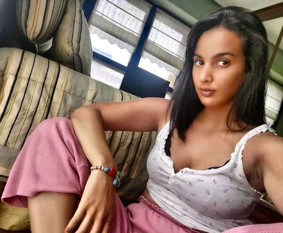 Chica busca chico en Almería: 