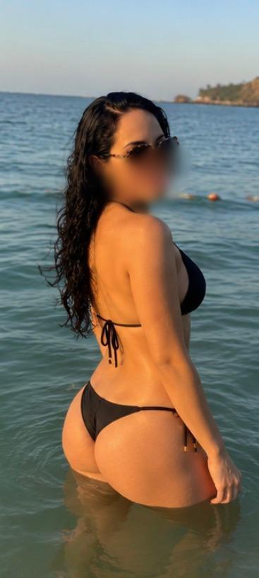 Chica busca chico en Ibiza: 