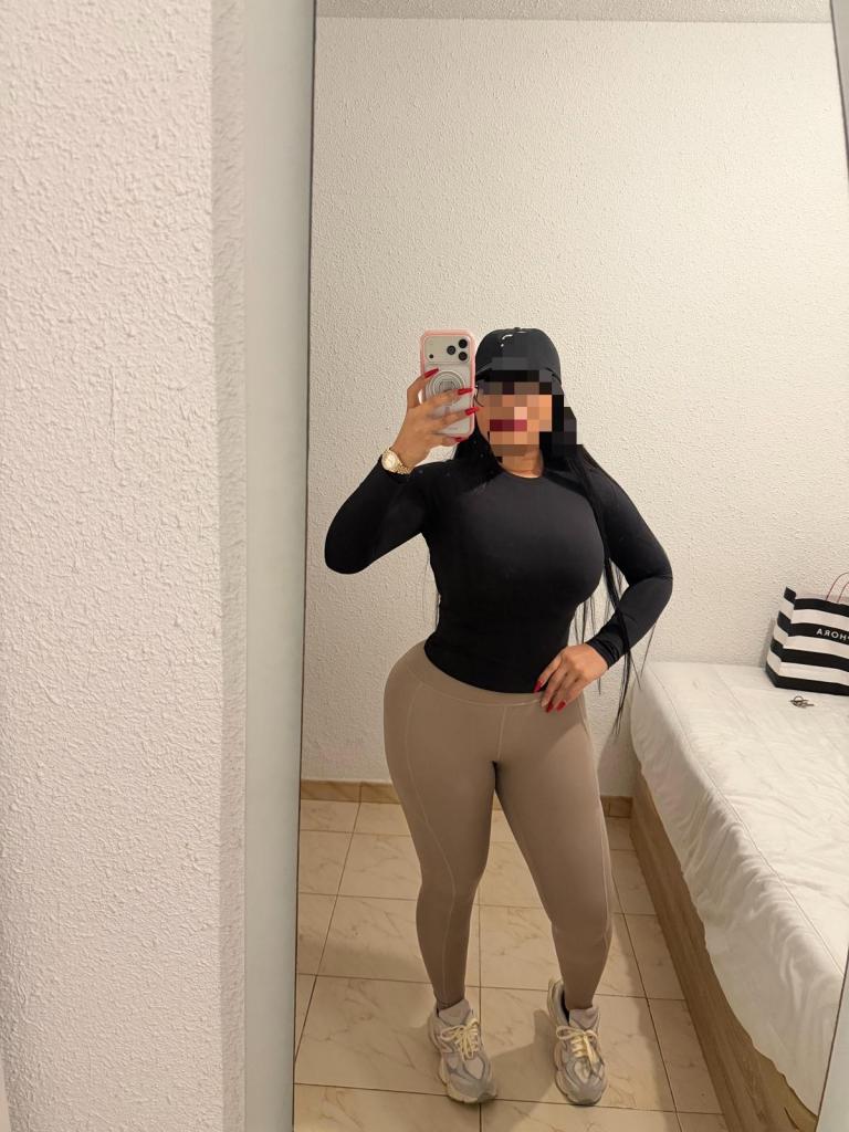 664478518: Chica busca chico en Madrid