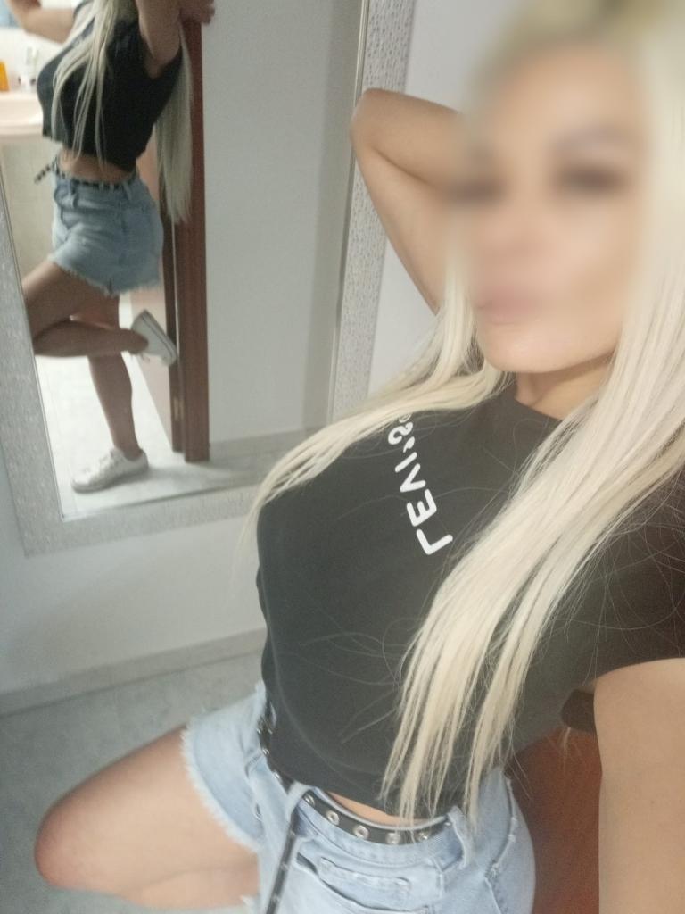 624856684: Chica busca chico en Barcelona