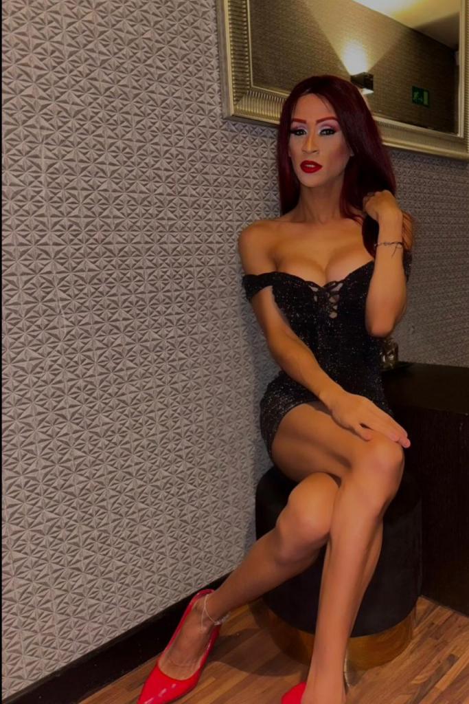 633238728: Travesti en Valencia