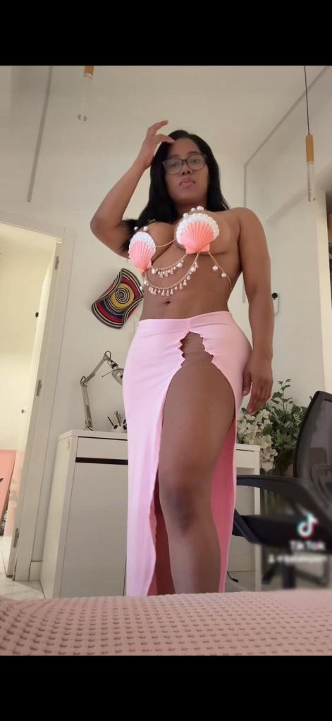 664263735: Chica busca chico en Madrid