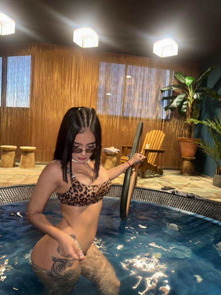 613665201: Chica busca chico en Ibiza
