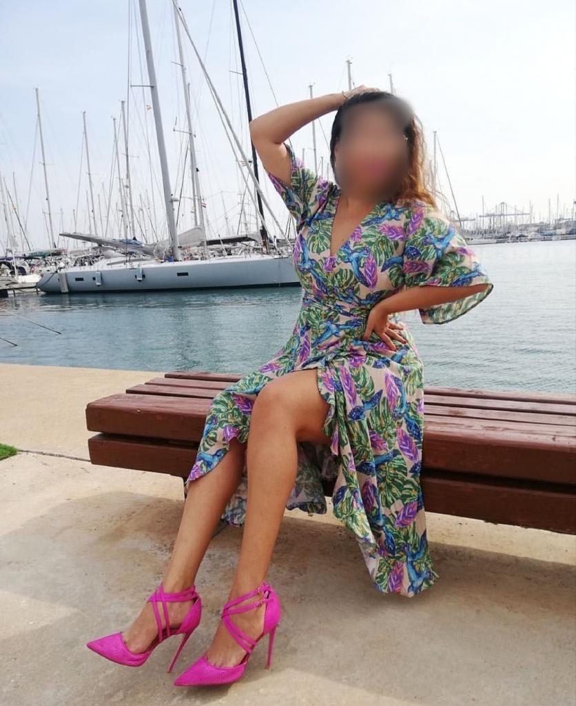 613619222: Chica busca chico en Barcelona