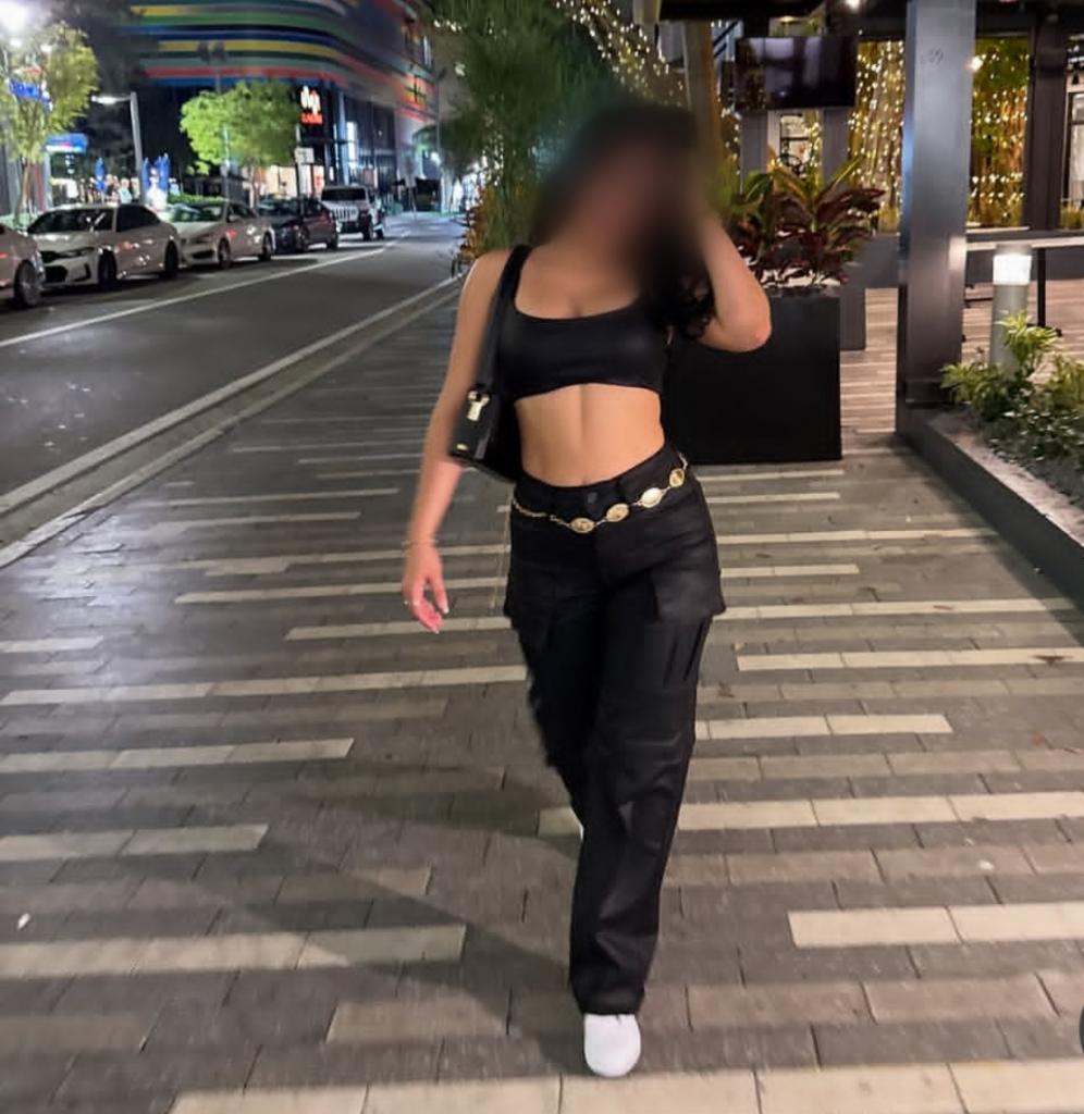 Chica busca chico en Tenerife: 