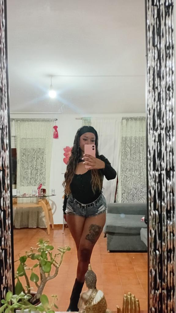 Chica busca chico en Almería: Chica busca chico