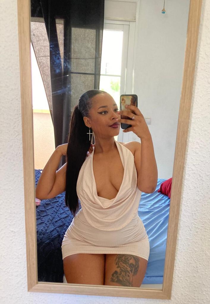 Chica busca chico en Almería: 