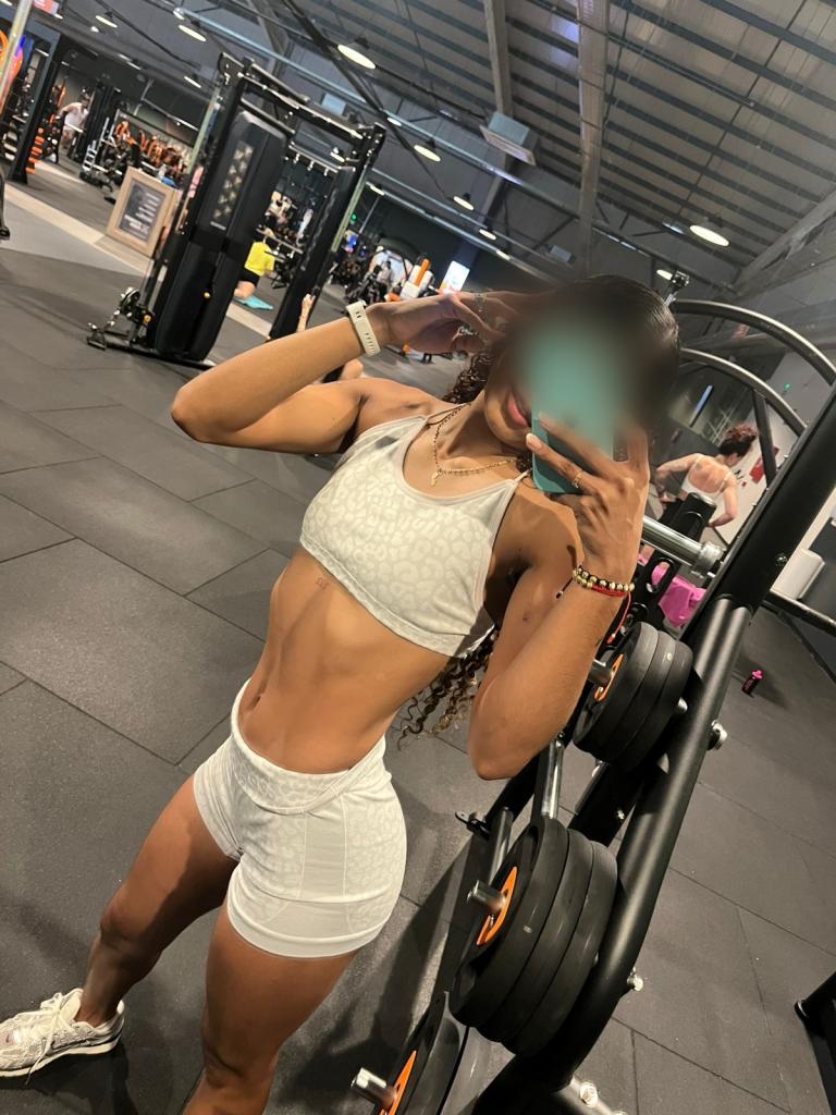 Chica busca chico en Cádiz: 