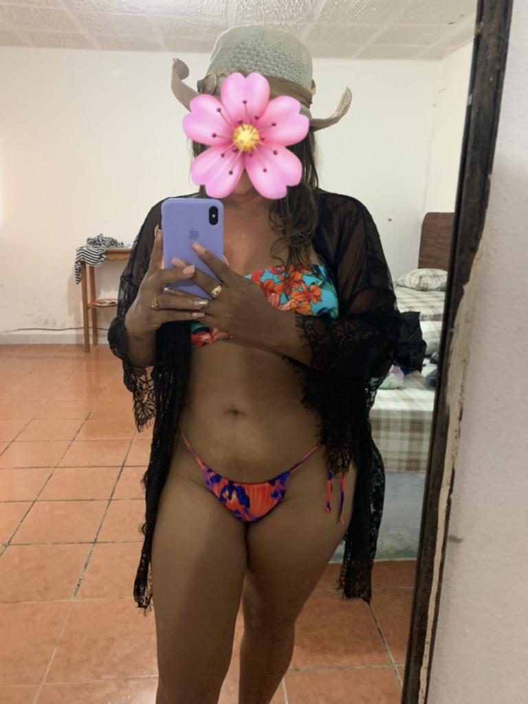 Chica busca chico en Cádiz: 