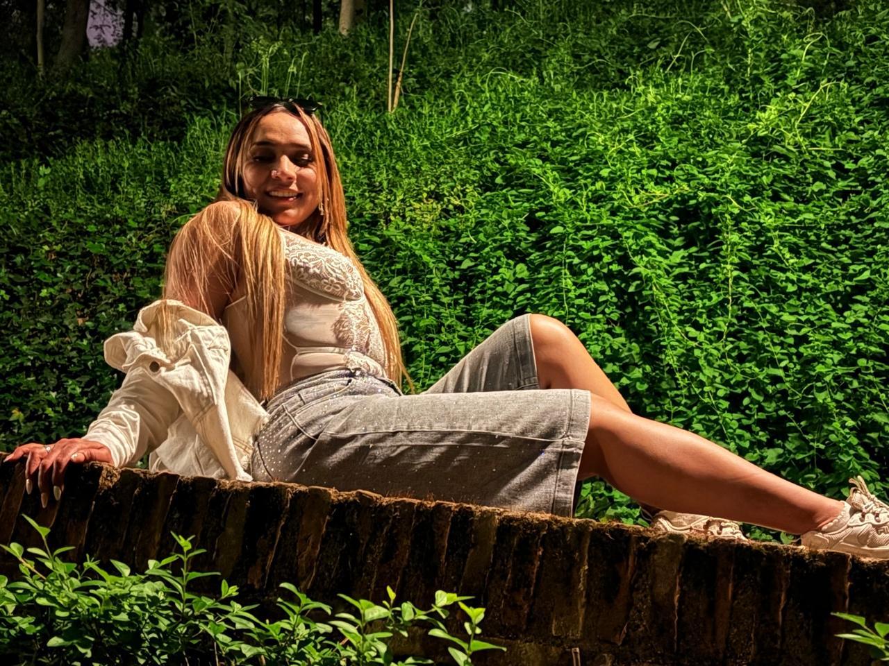 Chica busca chico en Granada: 