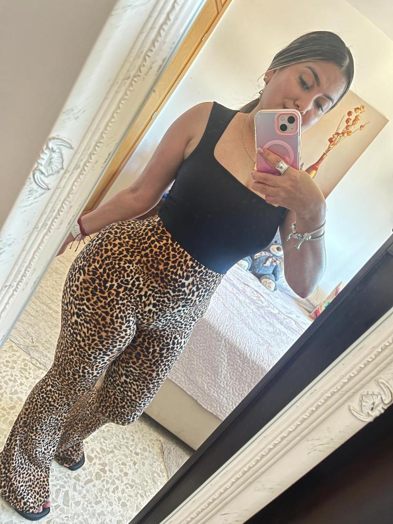 Chica busca chico en Granada: 
