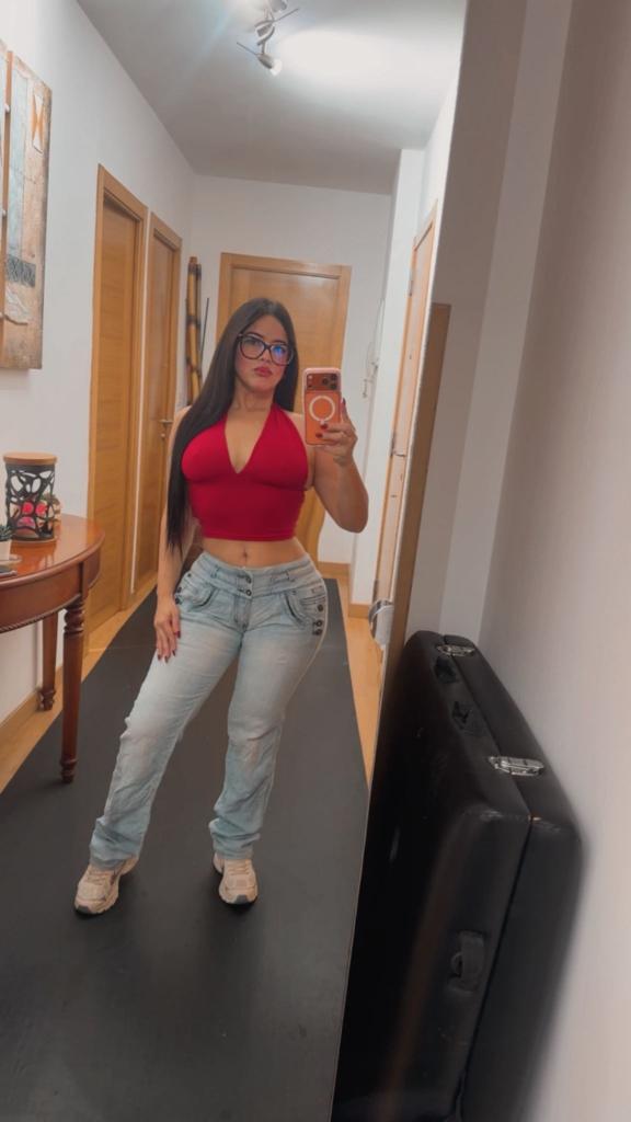 Chica busca chico en Tenerife: 