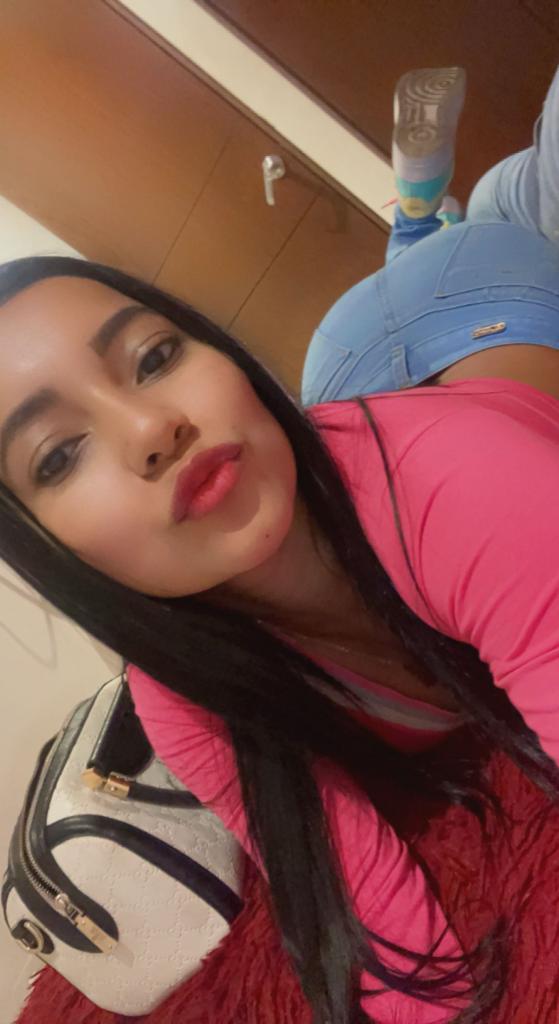 745078393: Chica busca chico en Alicante